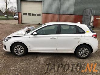 Hyundai I-30 i30 (PDEB5/PDEBB/PDEBD/PDEBE), Hatchback, 2016 1.0 T-GDI 12V Hybrid 48V picture 2