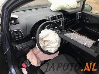 Toyota Verso S Verso S, MPV, 2010 / 2016 1.33 16V Dual VVT-I picture 12