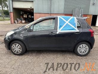 Toyota Yaris Yaris II (P9), Hatchback, 2005 / 2014 1.3 16V VVT-i picture 2