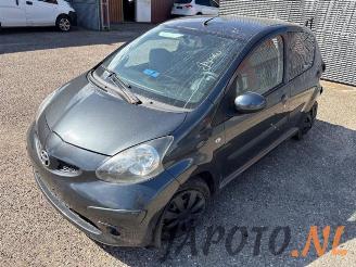 Vaurioauto  passenger cars Toyota Aygo Aygo (B10), Hatchback, 2005 / 2014 1.0 12V VVT-i 2008/4