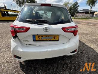 Toyota Yaris Yaris III (P13), Hatchback, 2010 / 2020 1.0 12V VVT-i picture 4