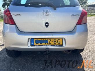 Toyota Yaris Yaris II (P9), Hatchback, 2005 / 2014 1.3 16V VVT-i picture 16