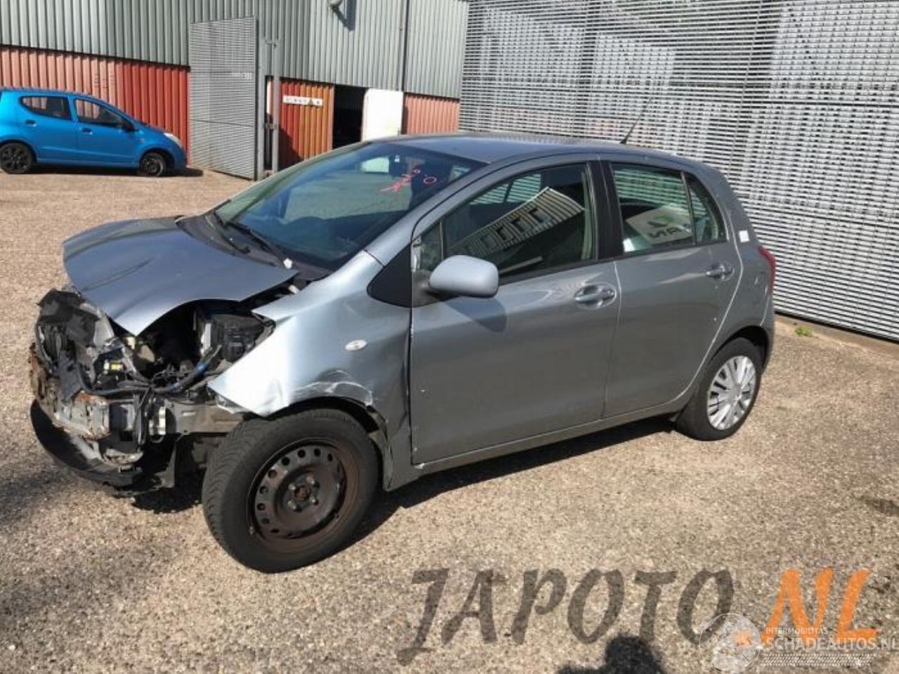Toyota Yaris Yaris II (P9), Hatchback, 2005 / 2014 1.3 16V VVT-i
