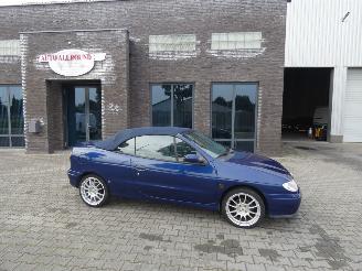 Voiture accidenté Renault Mégane Cabrio 2.0 1999/1