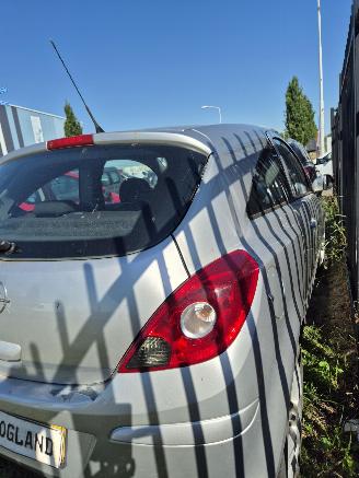 Opel Corsa D Hatchback 1.2 16V (Z12XEP(Euro 4)) [59kW] 5-BAK picture 4