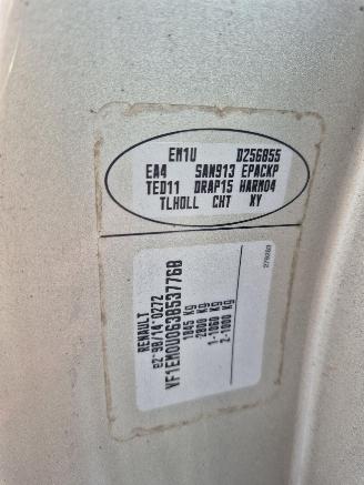 Renault Mégane II CC (EM) Cabrio 2.0 16V (F4R-770) [99kW] 6-BAK picture 5