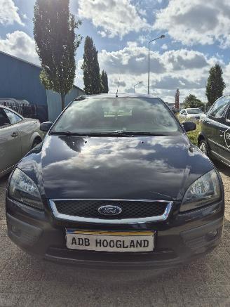 rozbiórka samochody osobowe Ford Focus 2 Hatchback 1.6 16V (HWDA(Euro 3)) [74kW] 5-BAK 2006/1