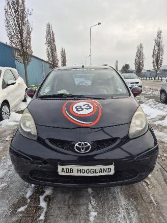 Uttjänta bilar auto Toyota Aygo (B10) Hatchback 1.0 12V VVT-i (1KR-FE) [50kW] 2007/1