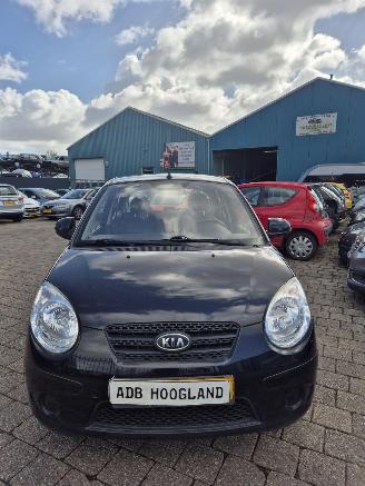 Auto da rottamare Kia Picanto (BA) Hatchback 1.0 12V (G4HE) [46kW] 5-BAK 2011/1