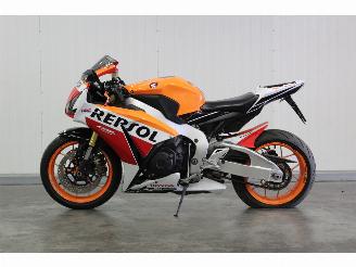 krockskadad bil motor Honda CBR 1000 R ABS 2016/2