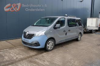 krockskadad bil auto Renault Trafic Trafic Passenger (1JL/2JL/3JL/4JL), Bus, 2014 1.6 dCi 115 2015/6
