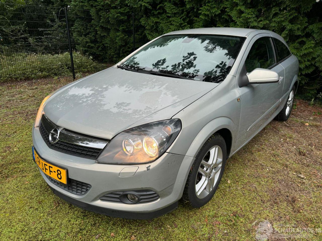 Opel Astra GTC