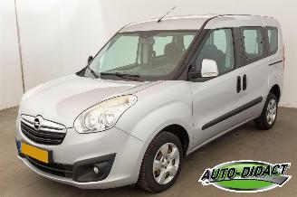 Vaurioauto  passenger cars Opel Combo Tour 1.6 CDTI L1H1 Edition 2016/1