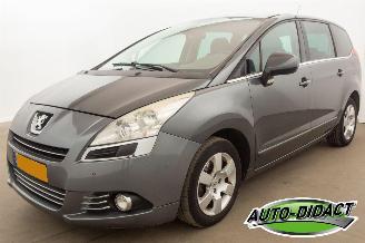 Unfallwagen Peugeot 5008 1.6 VTi Clima Navi 7p. Blue Lease 2012/3