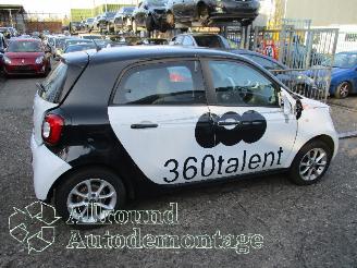 Smart Forfour Forfour (453) Hatchback 5-drs 1.0 12V (M281.920) [52kW]  (07-2014/...)= picture 7