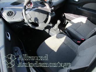 Renault Twingo Twingo II (CN) Hatchback 3-drs 1.2 16V (D4F-770) [55kW]  (03-2007/09-2=
014) picture 9
