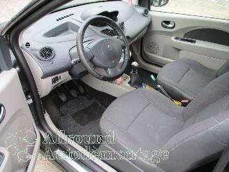 Renault Twingo Twingo II (CN) Hatchback 3-drs 1.2 16V (D4F-772(D4F-J7)) [56kW]  (03-2=
007/09-2014) picture 9
