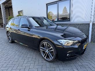 krockskadad bil auto BMW 3-serie 318i M Sport Touring Corporate Lease 2019/11