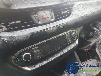 Hyundai I-30 i30 (PDEB5/PDEBB/PDEBD/PDEBE), Hatchback, 2016 1.4 T-GDI 16V picture 13