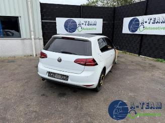 Vrakbiler auto Volkswagen Golf Golf VII (AUA), Hatchback, 2012 / 2021 1.6 TDI 16V 2013/10
