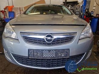 Opel Astra Astra J Sports Tourer (PD8/PE8/PF8), Combi, 2010 / 2015 1.4 16V ecoFLEX picture 32