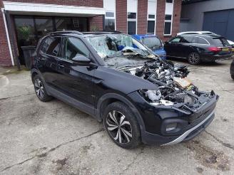 Salvage car Volkswagen T-Cross T-Cross, SUV, 2018 1.0 TSI 110 12V 2023/12