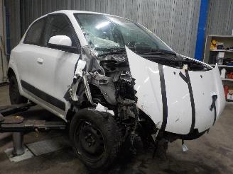 Renault Twingo Twingo III (AH) Hatchback 5-drs 0.9 Energy TCE 90 12V (H4B-401(H4B-C4)=
) [66kW]  (09-2014/...) picture 2