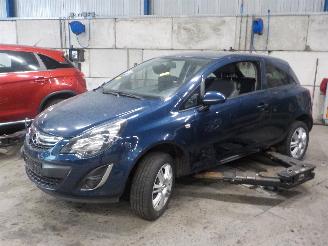Coche siniestrado Opel Corsa Corsa D Hatchback 1.4 16V Twinport (A14XER(Euro 5)) [74kW]  (12-2009/0=
8-2014) 2015