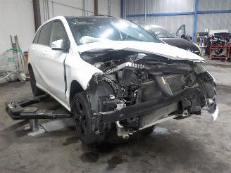 Mercedes B-klasse B (W246,242) Hatchback 1.8 B-180 CDI BlueEFFICIENCY 16V (OM651.901) [8=
0kW]  (11-2011/...) picture 2