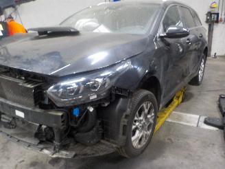 Kia Cee d Ceed Sportswagon (CDF) Combi 5-drs 1.0i T-GDi 12V (G3LE) [88kW]  (05-2=
018/...) picture 1