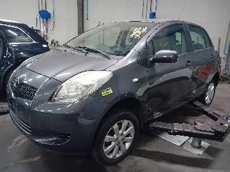 Vrakbiler auto Toyota Yaris Yaris II (P9) Hatchback 1.3 16V VVT-i (2SZFE) [64kW]  (08-2005/11-2010=
) 2008