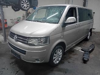 Salvage car Volkswagen Transporter Transporter/Caravelle T5 Bus 2.0 BiTDI DRF (CFCA) [132kW]  (09-2009/08=
-2015) 2012