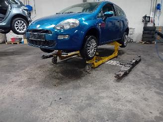 Uttjänta bilar auto Fiat Punto Punto Evo (199) Hatchback 1.3 JTD Multijet 85 16V (199.B.4000(Euro 5))=
 [62kW]  (10-2009/02-2012) 2012/0