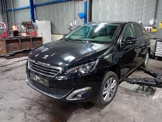 Démontage voiture Peugeot 308 308 SW (L4/L9/LC/LJ/LR) Combi 5-drs 1.6 BlueHDi 120 (DV6FC(BHZ)) [88kW=
]  (03-2014/12-2021) 2015