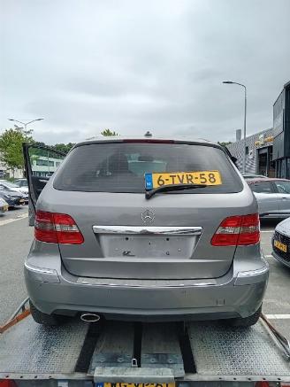 Mercedes B-klasse B (W245) Hatchback 2.0 B-200 16V (M266.960) [100kW]  (03-2005/11-2011)= picture 2