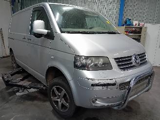 Volkswagen Transporter Transporter T5 Van 2.5 TDi (BNZ) [96kW]  (04-2003/11-2009) picture 2