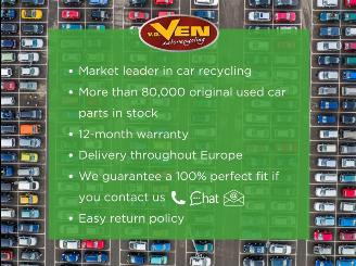 Toyota Auris Auris (E18) Hatchback 5-drs 1.8 16V Hybrid (2ZRFXE) [100kW]  (10-2012/=
03-2019) picture 7