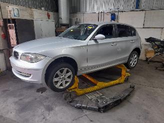Salvage car BMW 1-serie 1 serie (E87/87N) Hatchback 5-drs 116d 16V (N47-D20A) [85kW]  (03-2009=
/06-2011) 2009