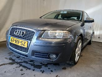 krockskadad bil auto Audi A3 A3 Sportback (8PA) Hatchback 5-drs 2.0 FSI 16V (BLR) [110kW]  (09-2004=
/06-2008) 2005/9