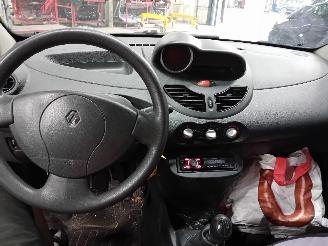 Renault Twingo Twingo II (CN) Hatchback 3-drs 1.2 16V (D4F-764(D4F-E7)) [55kW]  (03-2=
007/09-2014) picture 5