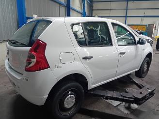 Dacia Sandero Sandero I (BS) Hatchback 1.2 16V (D4F-732(D4F-F7)) [55kW]  (11-2008/12=
-2012) picture 3