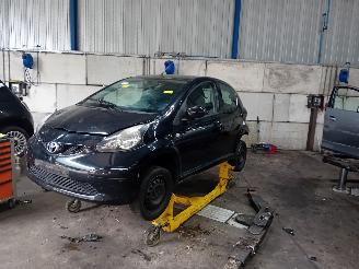 Autoverwertung Toyota Aygo Aygo (B10) Hatchback 1.0 12V VVT-i (1KR-FE) [50kW]  (07-2005/05-2014) 2008