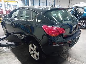 Opel Astra Astra J (PC6/PD6/PE6/PF6) Hatchback 5-drs 1.4 16V ecoFLEX (A14XER(Euro=
 5)) [74kW]  (12-2009/10-2015) picture 4