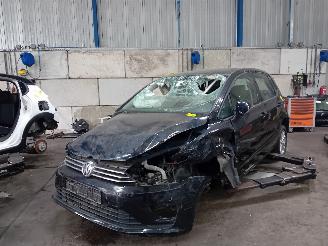 Salvage car Volkswagen Golf Golf Sportsvan (AUVS) MPV 1.0 TSI 12V BlueMotion Technology (CHZD) [85=
kW]  (05-2015/12-2021) 2015