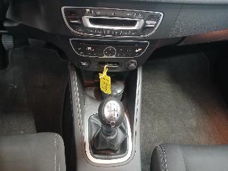 Renault Mégane Megane III Grandtour (KZ) Combi 5-drs 1.4 16V TCe 130 (H4J-700(H4J-A7)=
) [96kW]  (05-2009/02-2016) picture 19