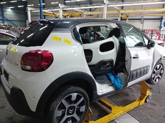 Citroën C3 C3 (SX/SW) Hatchback 1.2 12V e-THP PureTech 110 (EB2DT(HNZ)) [81kW]  (=
07-2016/...) picture 3