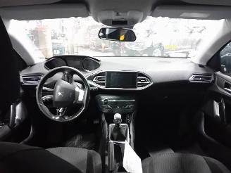 Peugeot 308 308 SW (L4/L9/LC/LJ/LR) Combi 5-drs 1.6 BlueHDi 120 (DV6FC(BHZ)) [88kW=
]  (03-2014/12-2021) picture 5