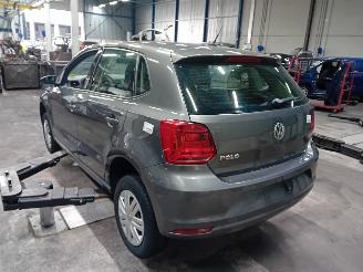 Volkswagen Polo Polo V (6R) Hatchback 1.0 12V BlueMotion Technology (CHYB) [55kW]  (01=
-2014/10-2017) picture 4