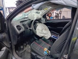 Peugeot 108 108 Hatchback 1.0 12V (1KRFE(CFB)) [51kW]  (05-2014/...) picture 5