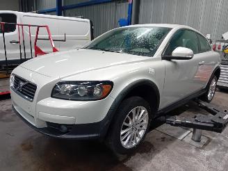 rozbiórka samochody osobowe Volvo C-30 C30 (EK/MK) Hatchback 3-drs 1.6 D 16V (D4164T) [80kW]  (10-2006/12-201=
2) 2009